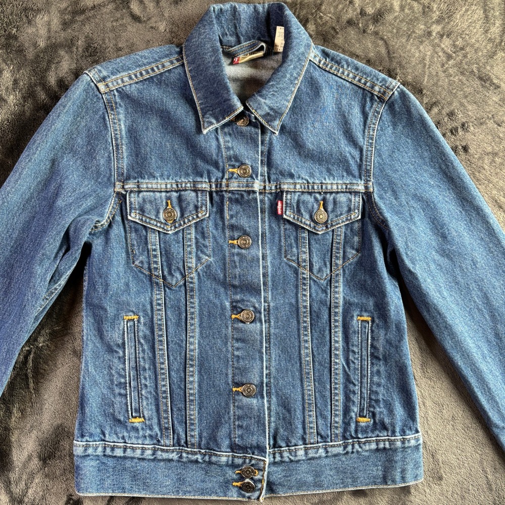 Levis Red Tab Denim Trucker Jacket Medium Wash Blue 100% Cotton Womens Medium - Picture 13 of 13